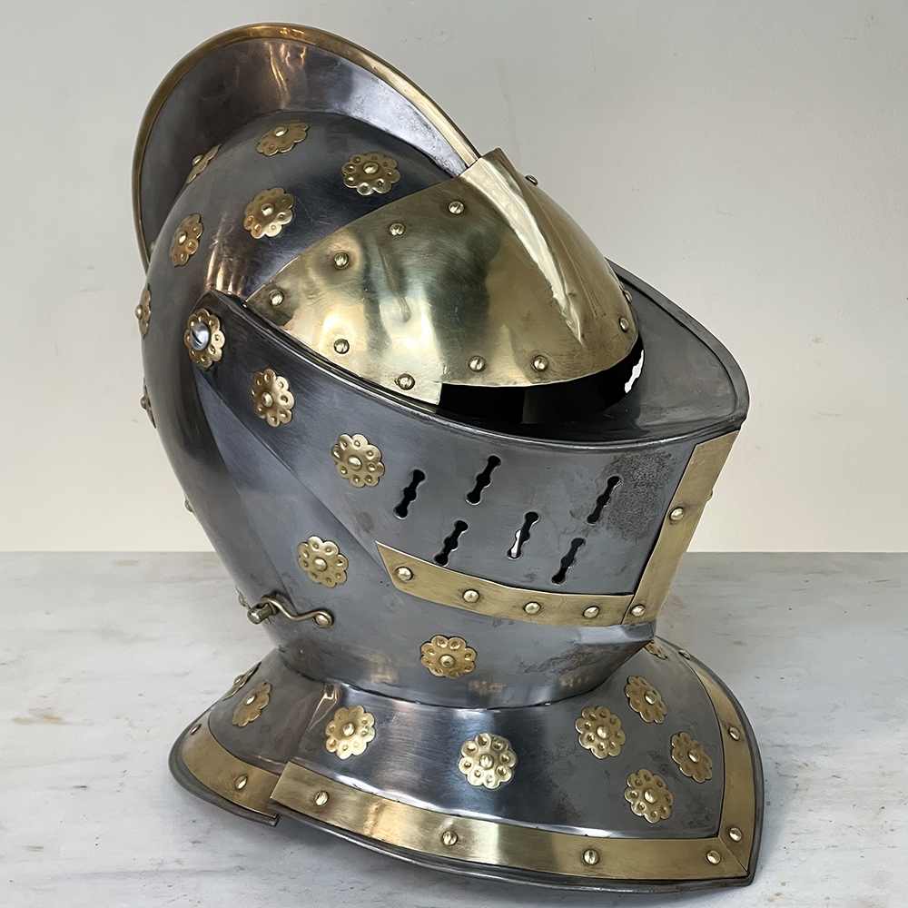 https://www.inessa.com/252594/vintage-french-medieval-knight-s-helmet-in-brass.jpg