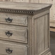 18th Century English Neoclassical Chest of Drawers in Stripped Oak