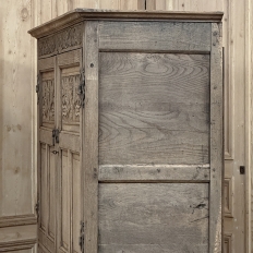 Mid-19th Century English Oak Wardrobe in Stripped Oak