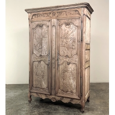 Early 19th Century Country French Armoire from Lorraine in Stripped Oak