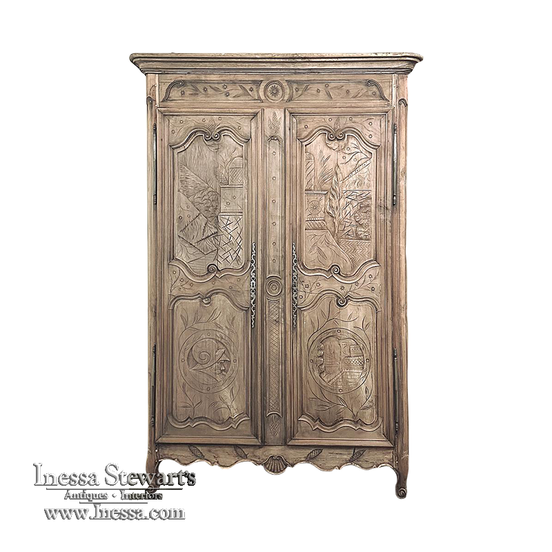 Early 19th Century Country French Armoire from Lorraine in Stripped Oak