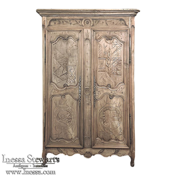 Early 19th Century Country French Armoire from Lorraine in Stripped Oak