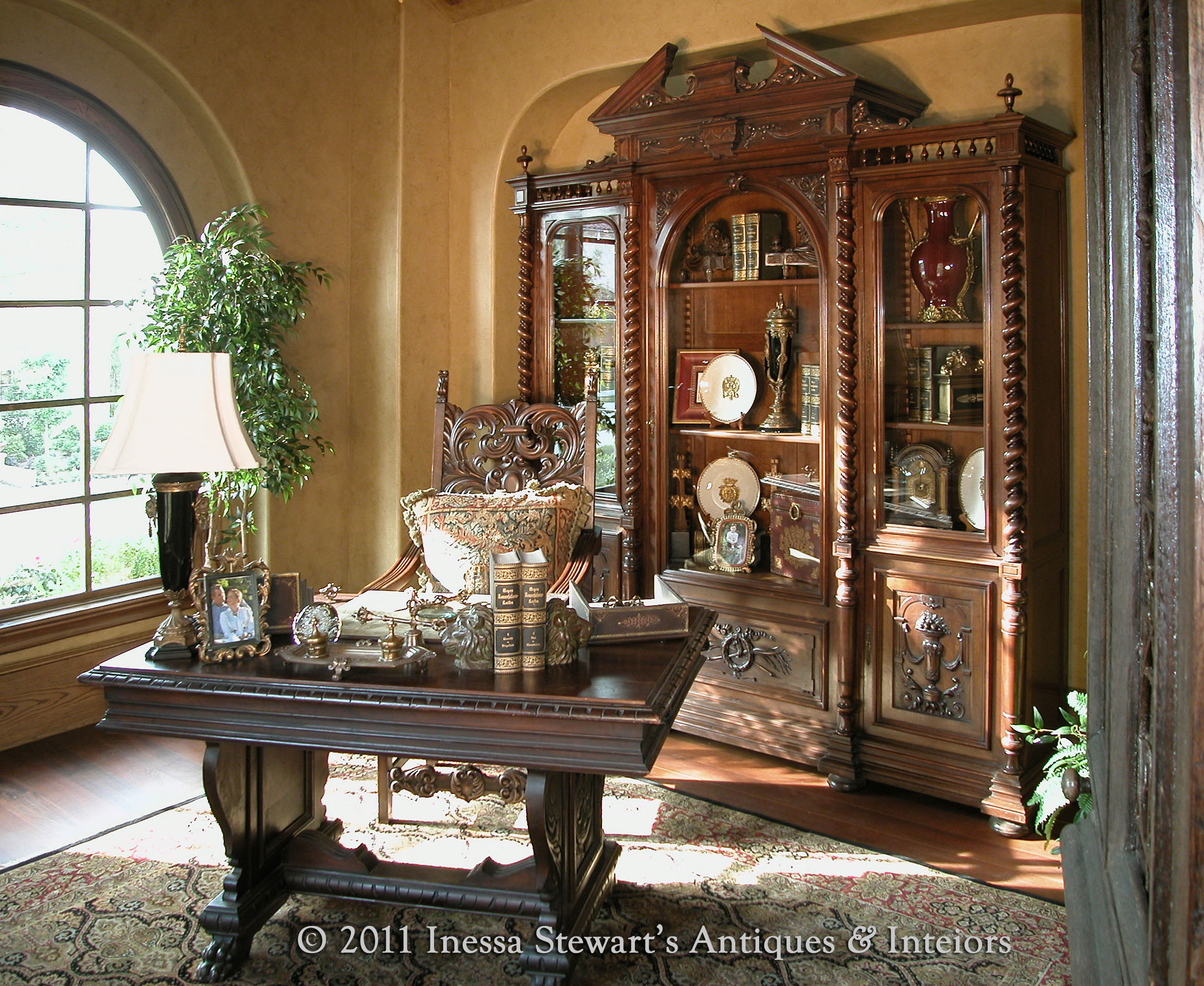 Office With Antique Renaissance Furniture11 